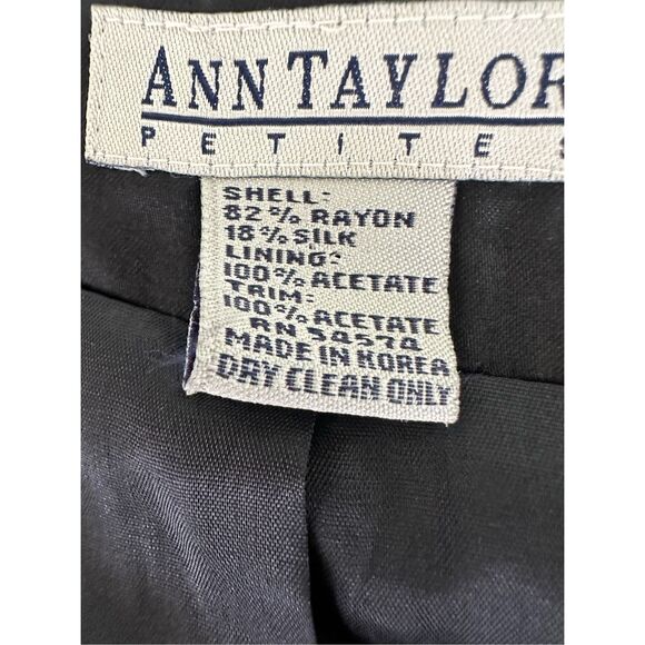 Vintage Ann Taylor Petites velvet vest with buttons, size 12P - Picture 3 of 7